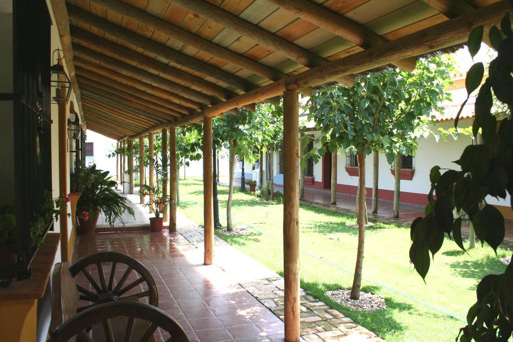 Hôtel Pequeno Rocio à El Rocío Extérieur photo